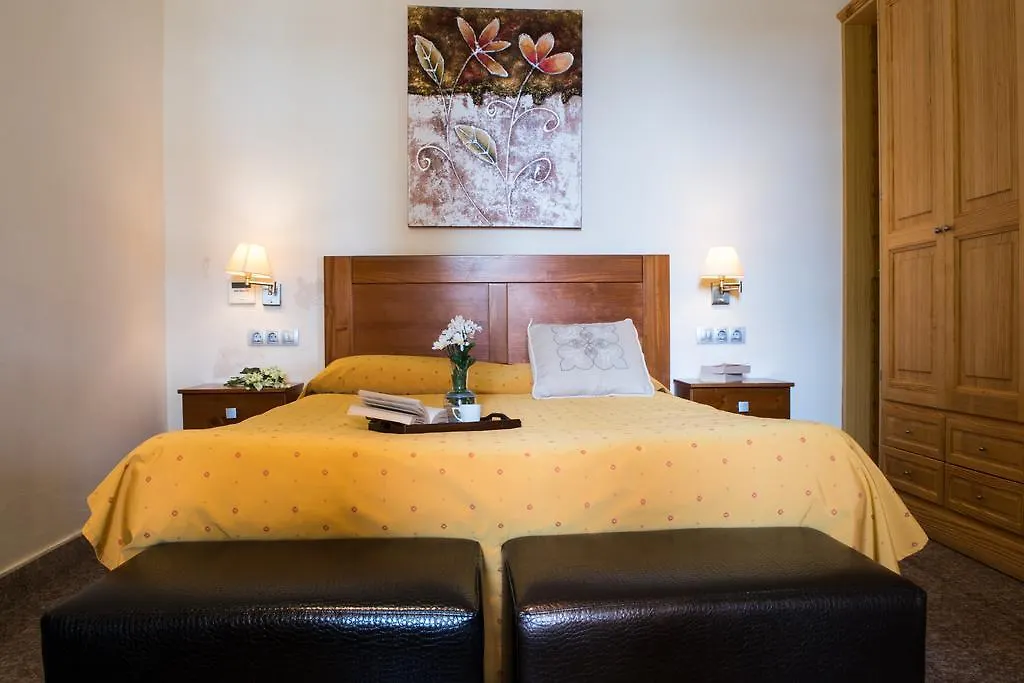 Agroturismo Son Burgues Petra  4*, Petra (Mallorca)